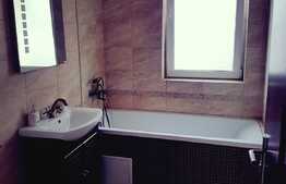 Apartament 2 camere, priveliste, etaj intermediar, parcare, zona Porii