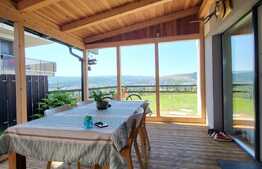 Proprietate unica Ap 3 cam, gradina, crama, Donath