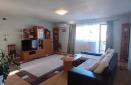 Apartament spatios, 3 camere, 72 mp, loc de parcare, zona Florilor