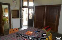 5 camere decomandate, imobil tip casa/vila, 170 mp, orientare S-V, zona Horea!