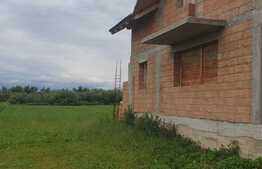 Casa 4 camere, 260 mp, 2700 mp teren, zona Crisbav