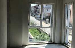 Apartament 2 camere, 50 mp, parcare, zona Teilor