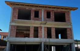 Casa tip duplex, garaj, 170 mp, 260 mp teren, zona Coposu