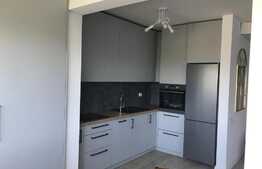 Apartament 2 camere, semidecomandat, 61 mp, parcare, zona Vivo