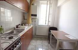 Apartament de 2 camere, etaj intermediar, balcon, zona Interservisan