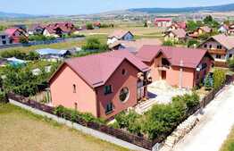 OFERTA! Vila de 5 camere, 227 mp, 501 mp teren, Feldioara