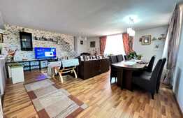 OFERTA! Vila de 5 camere, 227 mp, 501 mp teren, Feldioara