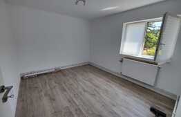 Apartament de 3 camere, decomandat, 80 mp, balcon, zona Gruia