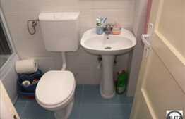 1 camera de vanzare + loc parcare, zona Spitalul Stanca