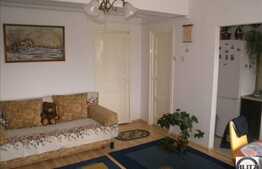 1 camera de vanzare + loc parcare, zona Spitalul Stanca