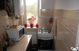 1 camera de vanzare + loc parcare, zona Spitalul Stanca