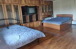 Casa de vacanta, 150 mp, teren 400 mp, terasa, in Statiunea Muntele Baisorii