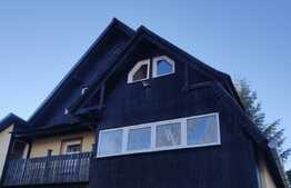 Casa de vacanta, 150 mp, teren 400 mp, terasa, in Statiunea Muntele Baisorii