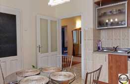 Vanzare apartament 2 camere, 75 mp, decomandat, zona strazii Paris