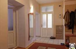 Vanzare apartament 2 camere, 75 mp, decomandat, zona strazii Paris