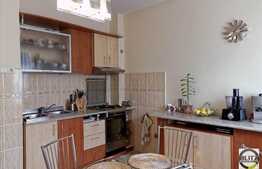 Vanzare apartament 2 camere, 75 mp, decomandat, zona strazii Paris