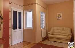 Vanzare apartament 2 camere, 75 mp, decomandat, zona strazii Paris