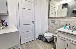 Apartament de 2 camere, 55 mp, parcare, zona strazii Horea 