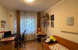 Apartament 3 camere, 65 mp, etaj intermediar, Tractorul