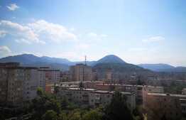 Apartament de 2 camere, circular, în curs de renovare, zona Vlahuță