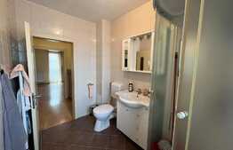 Apartament 2 camere, 50 mp, 2 balcoane inchise, parcare, zona Eroilor