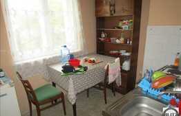 Garsoniera, 30 mp, decomandata, zona Bulevardului 21 Decembrie