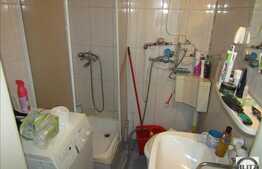 Garsoniera, 30 mp, decomandata, zona Bulevardului 21 Decembrie