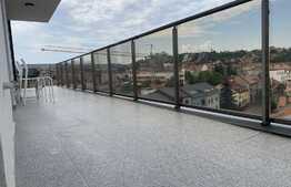 Apartament superb de 3 camere, 82 mp, terasa, 2 parcari, zona Decebal