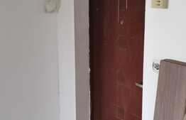 Apartament de 2 camere, 48 mp, semidecomandat, balcon spațios, zona Astra