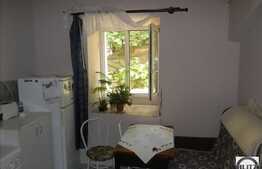 De vanzare apartament cu 1 camera, 30 mp, semidecomandat, zona Dorobantilor