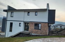  Casa alipita 190 mp, teren 500 mp, incalzire in pardoseala, priveliste.