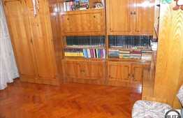 Apartament 3 camere decomandate, etaj intermediar, zona strazii dejului