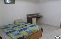 Vanzare garsoniera 29 mp, etaj intermediar, garaj, zona strazii Calea Floresti