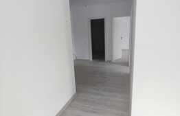 Apartament 3 camere, 78mp, terasa 14mp, loc de parcare, zona Eroilor