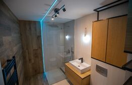 Apartament 3 camere, modern, 65 mp, parcare, zona Vivo