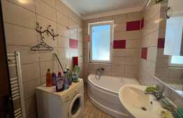 Apartament 2 camere, 50 mp, 3 balcoane, parcare, zona Eroilor