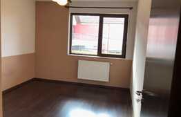 Apartament 3 camere, 72 mp, decomandat, zona strazii Alverna