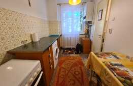 Apartament 3 camere, 70 mp, balcon, zona Piata Hermes