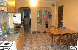 3 camere, decomandat, 74 mp, 2 parcari, zona 21 Decembrie! Mobilat modern!