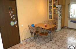 3 camere, decomandat, 74 mp, 2 parcari, zona 21 Decembrie! Mobilat modern!