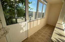 Garsoniera, 45 mp, gradina, balcon, zona Auchan Iris