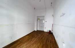 Spatiu comercial , 27 mp, vitrina la strada, vad foarte bun, Ultracentral