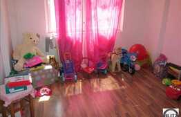 Apartament 4 camere decomandate, 85 mp utili, balcon, zona Billa!