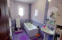 Apartament 2 camere, 62 mp, 2 bai, zona Muzeul Apei