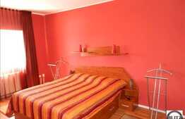 Apartament cu 3 camere, decomandat, spatios, cu finisaje moderne