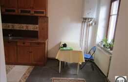 Garsoniera 25 mp, decomandata, zona strazii Traian