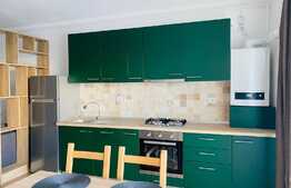 Apartament de 2 camere, 60 mp, garaj, boxa, zona Scala Center