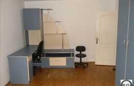 De vanzare 4 camere decomandate, 80 mp, 2 balcoane, zona strazii Plopilor!