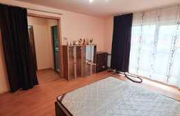 Garsoniera decomandata, 33 mp utili, etaj intermediar, zona Sub Cetate