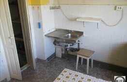 1 camera, 42 mp, decomandat, zona strazii Lombului!